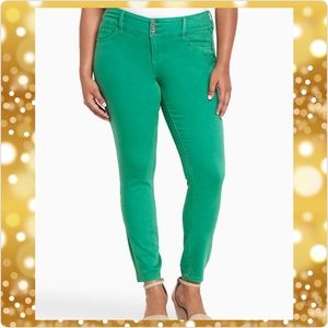 Torrid Kelly Green Jeggings - Size 26 - NWT